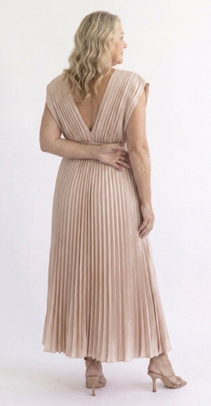 Verenaluxe™ | Timeless Pleated Midi Dress