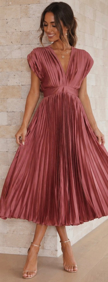 Verenaluxe™ | Timeless Pleated Midi Dress