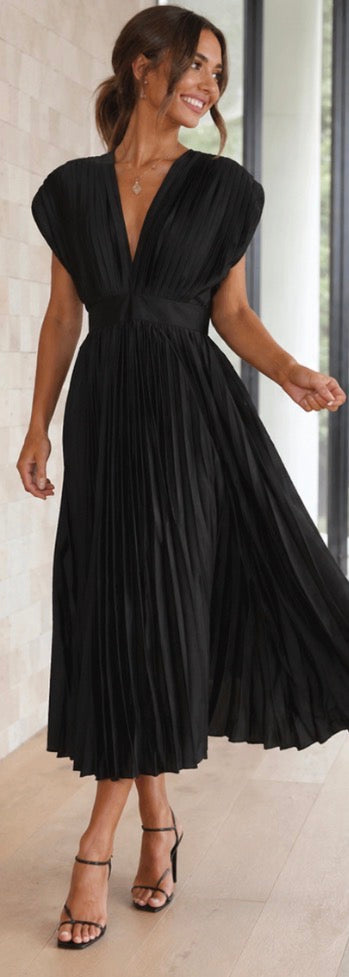 Verenaluxe™ | Timeless Pleated Midi Dress